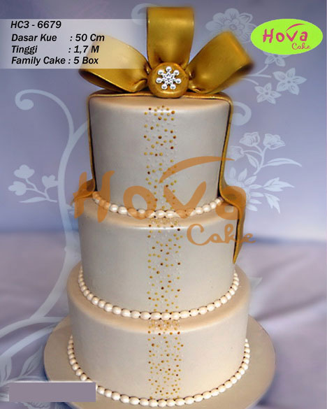 Golden Ribboned Wedding Cake untuk 3 Tiered Wedding Cake